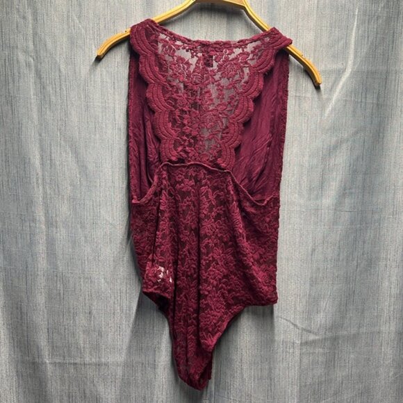 🇺🇸 Streetwear society burgundy lace body suit size large NWT - Picture 6 of 7